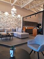 Seafront Karma Luxury - An Escape From Reality