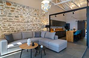 Seafront Karma Luxury - An Escape From Reality