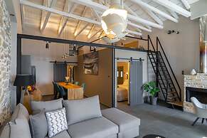 Seafront Karma Luxury - An Escape From Reality