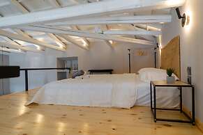 Seafront Karma Luxury - An Escape From Reality