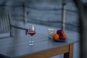 Seafront Karma Luxury - An Escape From Reality