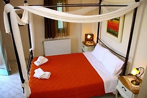 Skyros Luxury Poolside Getaway