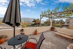 Agapi s Charming Retreat - Rustic Escape By Chania