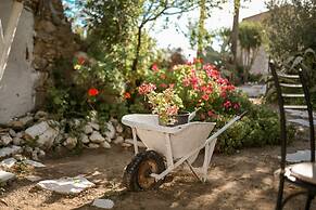 Agapi s Charming Retreat - Rustic Escape By Chania