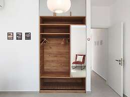 Cream Cozy Getaway - 3 Pearls Pool Retreat