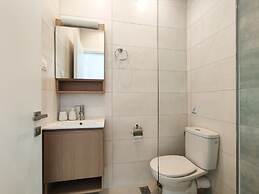 Cream Cozy Getaway - 3 Pearls Pool Retreat