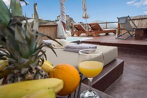 Santorini Rooftop Hot Tub Suite w Panoramic Views