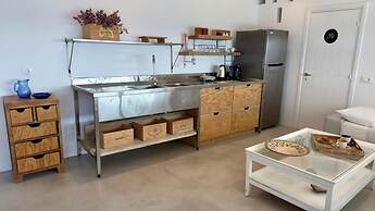 Mykonos Noir Nest - Sea View Escape