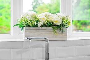 The Rock, Solihull Retreat Birmingham Airport