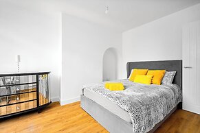 The Rock, Solihull Retreat Birmingham Airport