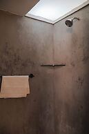 Family Home with Pool & Jacuzzi