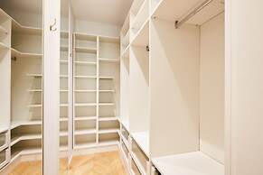 Dream Vatican Holidays - Marine Vintage Cars