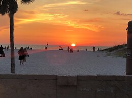 Tampa Heights Bungalow - Bed & Breakfast