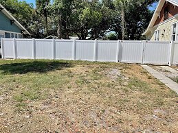 Tampa Heights Bungalow - Bed & Breakfast