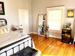 Tampa Heights Bungalow - Bed & Breakfast
