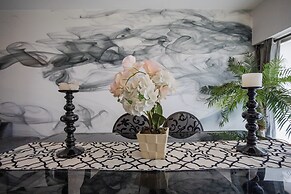 New Loft with Valet Parking & Amenities