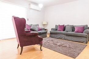 New Cozy San Pedro Home Patio Work Area