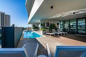 Ocean views in the heart of Broadbeach