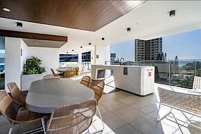 Ocean views in the heart of Broadbeach