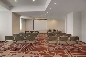 Ramada by Wyndham Bucharest Otopeni Airport