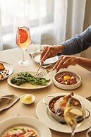 Hotel Brookmere & Arbor Spa