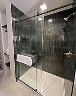 Hotel Brookmere & Arbor Spa