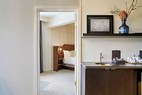 Hotel Brookmere & Arbor Spa