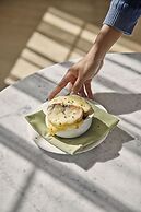 Hotel Brookmere & Arbor Spa