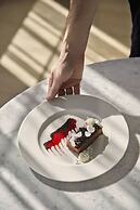 Hotel Brookmere & Arbor Spa