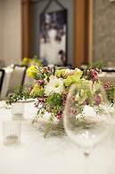 Hotel Brookmere & Arbor Spa