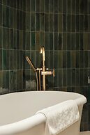 Hotel Brookmere & Arbor Spa