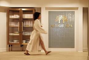 Hotel Brookmere & Arbor Spa