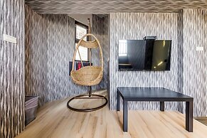 Happiness Romantic B&B