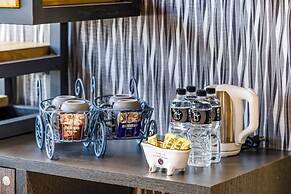 Happiness Romantic B&B