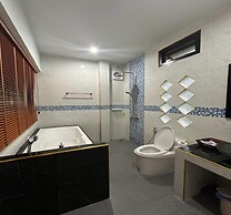 Capital O 75518 Baan Rose Resort Ao Luk