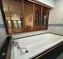 Capital O 75518 Baan Rose Resort Ao Luk