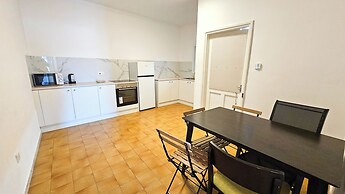 Downtown Rooms, 200m from Marina Beach