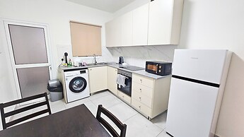 Downtown Rooms, 200m from Marina Beach