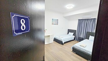 Downtown Rooms, 200m from Marina Beach