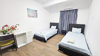 Downtown Rooms, 200m from Marina Beach