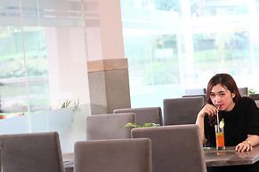 Front One HK Resort Semarang