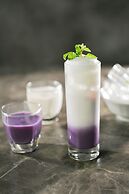 Front One HK Resort Semarang