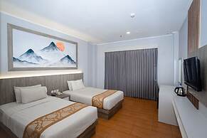 Front One HK Resort Semarang