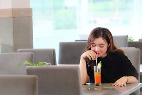 Front One HK Resort Semarang