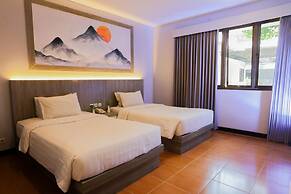 Front One HK Resort Semarang