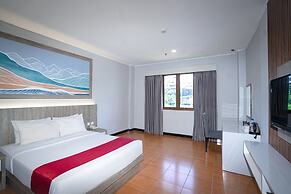 Front One HK Resort Semarang