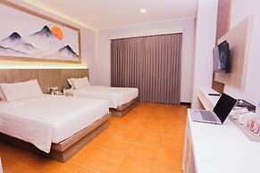 Front One HK Resort Semarang