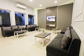 Front One HK Resort Semarang