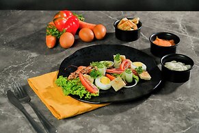 Front One HK Resort Semarang