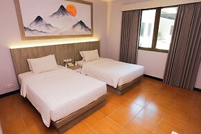 Front One HK Resort Semarang